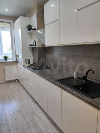 2-к. квартира, 54 м², 4/8 эт.