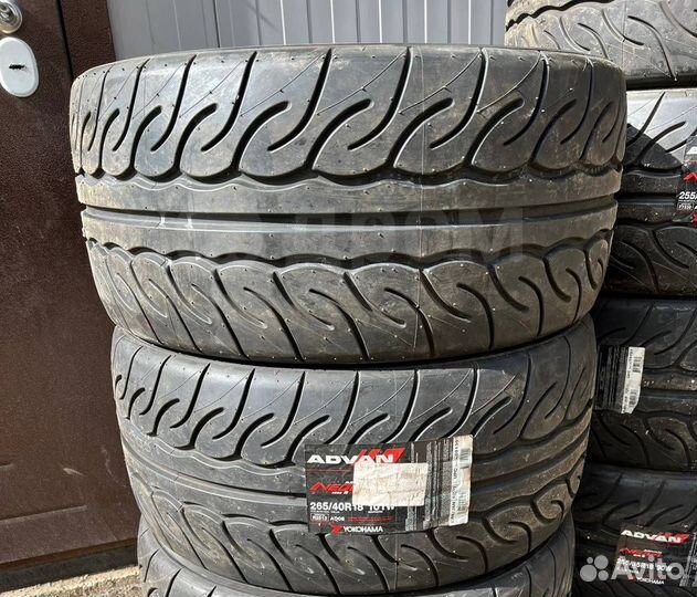 Yokohama Advan Neova AD08R 265/40 R18