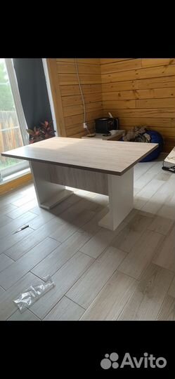 Кухонный стол