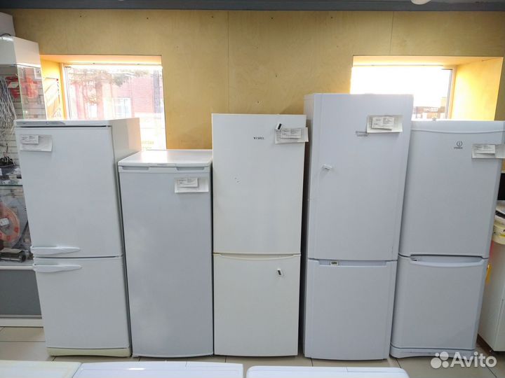 Холодильник Hotpoint Ariston