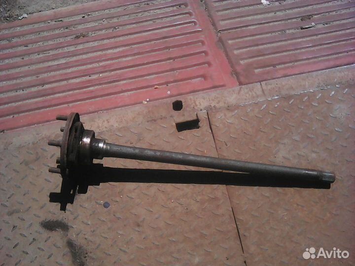 Полуось от газ 24 с подшипником