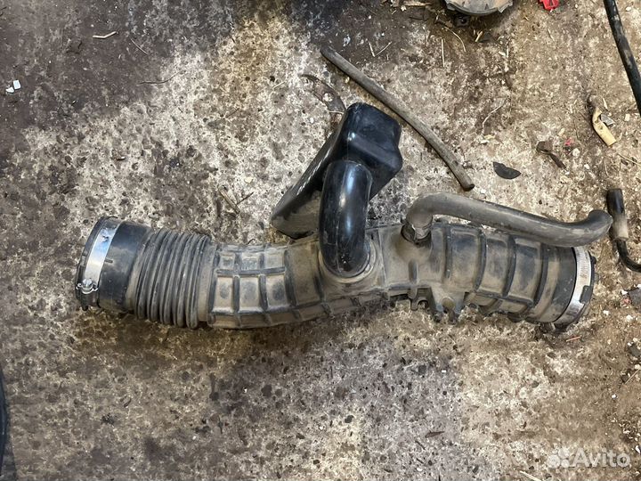 Патрубок воздушного фильтра renault duster