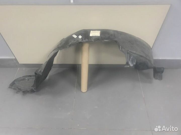 Подкрылок передний правый Nissan Cefiro A32 VQ20DE