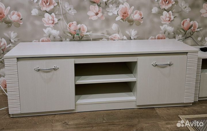 Комплект - тумба под тв, комод, тумбочки