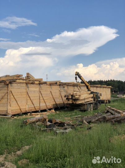 Аренда и услуги манипулятора-вездехода, стрела 7 т, 14 м, борт 11 т, 6.7 м