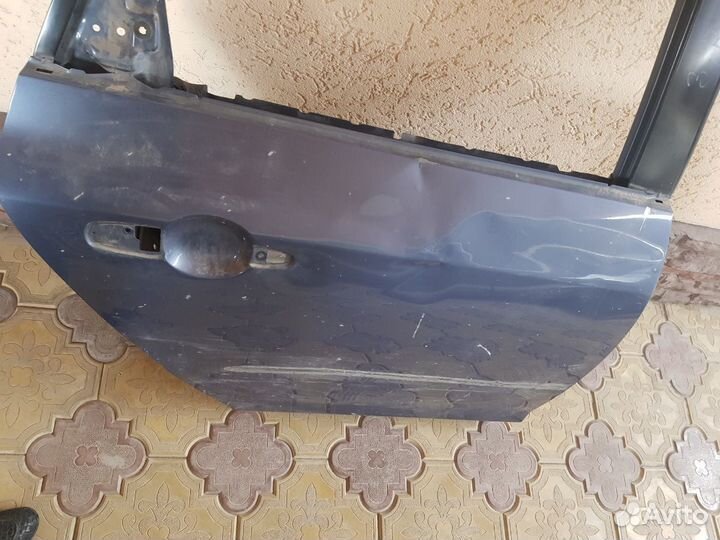 Дверь задняя правая на Mazda 3