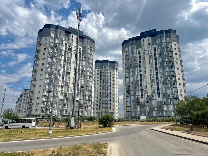 3-к. квартира, 80 м², 9/16 эт.