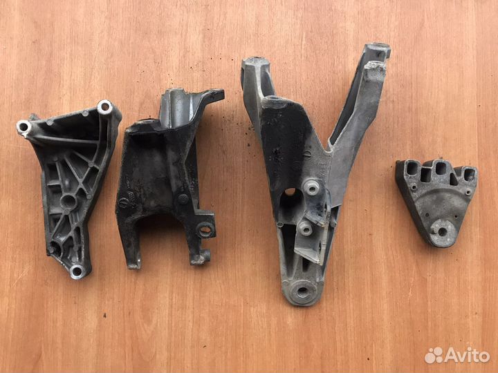 Опора кронштейн двс кпп фольксваген т5 GP 2,0