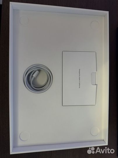 Macbook air 13 m1 8 256