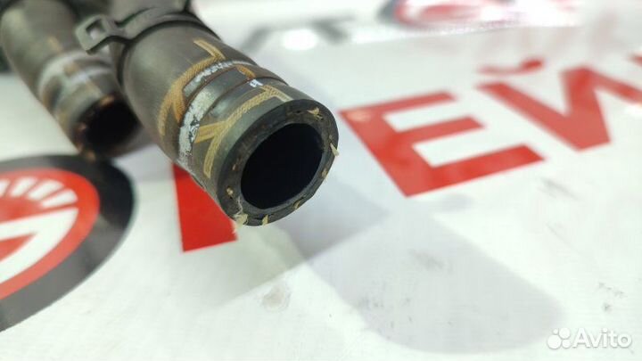 Трубка системы охлаждения Volkswagen Passat 3C5