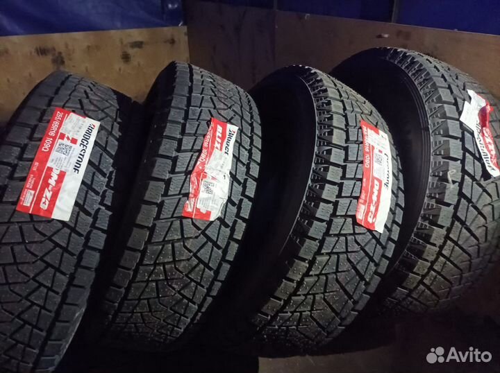 Продам зимнюю резину новую Bridgestone blizzak