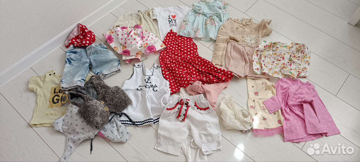 Отдам вещи на девочку от рождения до 1- 1,5 года
