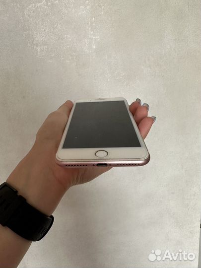 Телефон iPhone 7 plus