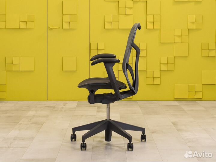 Компьютерное кресло Herman Miller Mirra 2 США