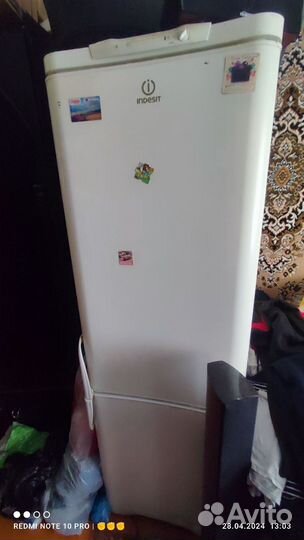 Холодильник Indesit