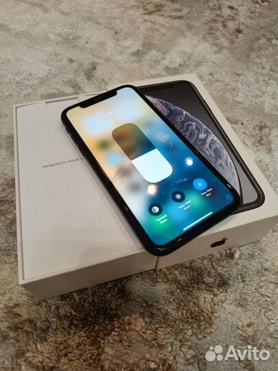 iPhone Xr, 64 ГБ