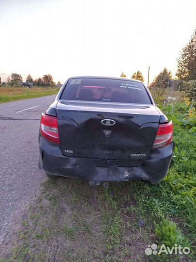 LADA Granta 1.6 МТ, 2012, битый, 172 432 км