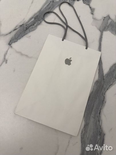 Фирменный пакет apple