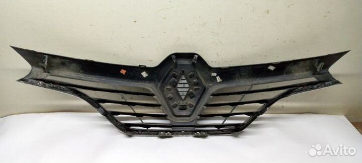 Решетка радиатора Renault