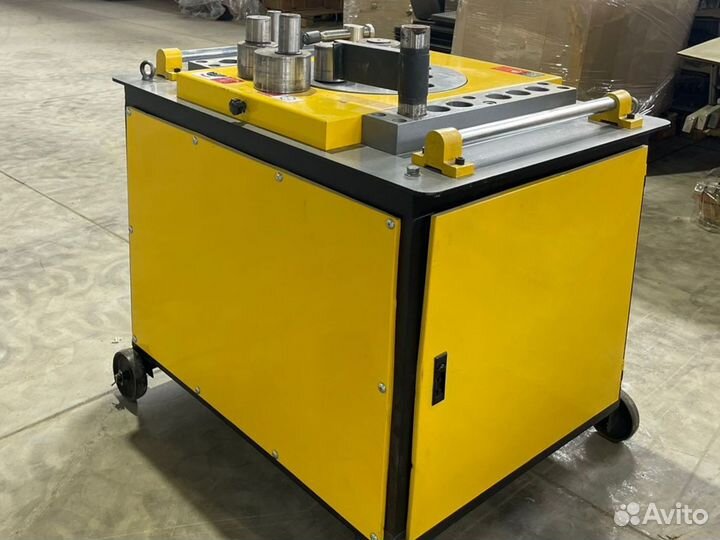 Станок для гибки арматуры с доводчиком