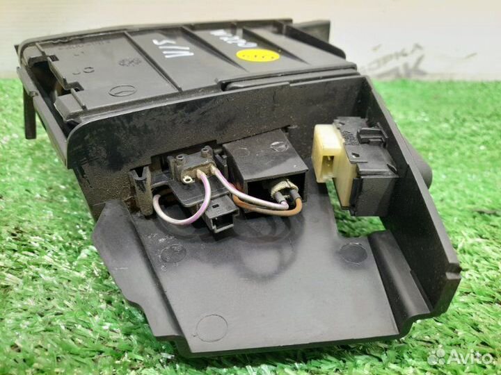 Пепельница задняя левая Mercedes S-Klasse W220