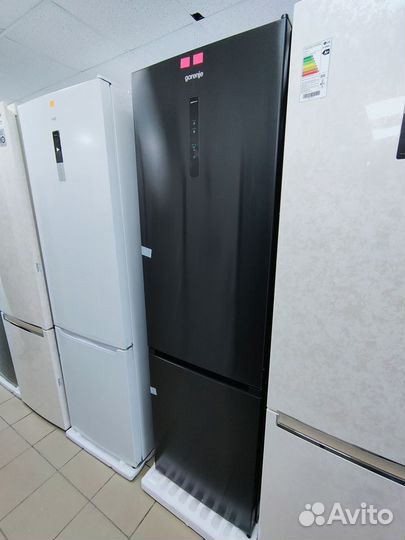 Новый Холодильник Gorenje, Черный