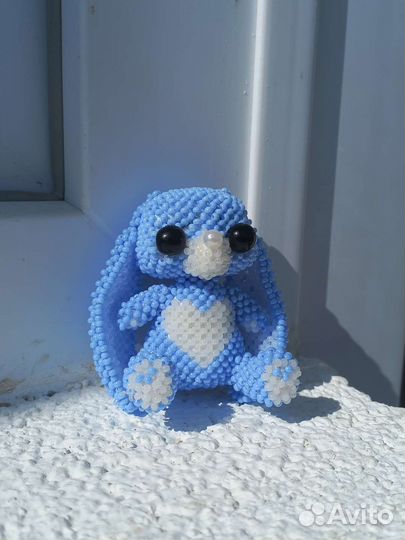 Плюшик из бисера ручная работа