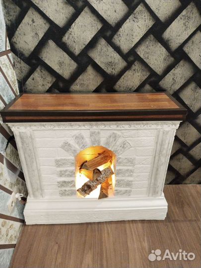 Декоративный камин с подсветкой
