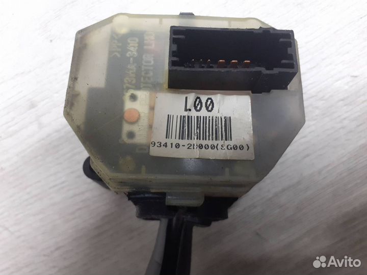 Переключатель поворотов Hyundai Elantra 4