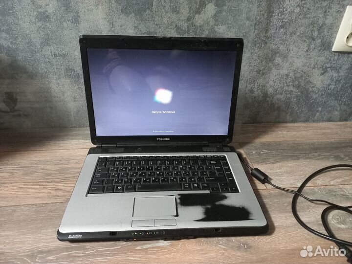 Ноутбук toshiba