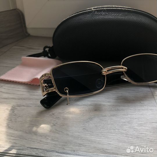 Солнечные очки женские