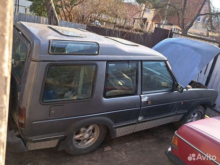 Двери и другие запчасти на Land Rover 2.5TDi 1993г