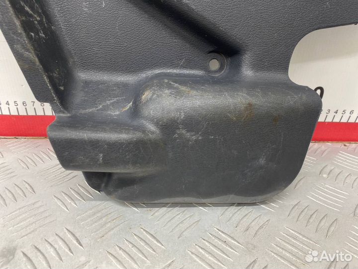 Б/У обшивка багажника (обшивка салона) задний