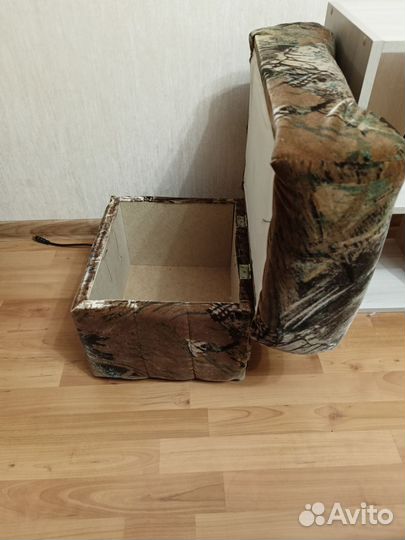 Продам 2 пуфика бу