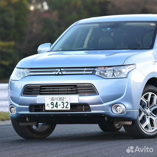 Бампер передний в цвет Mitsubishi Outlander 3