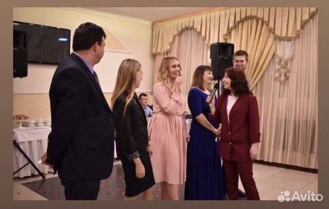 Ведущий на мероприятие