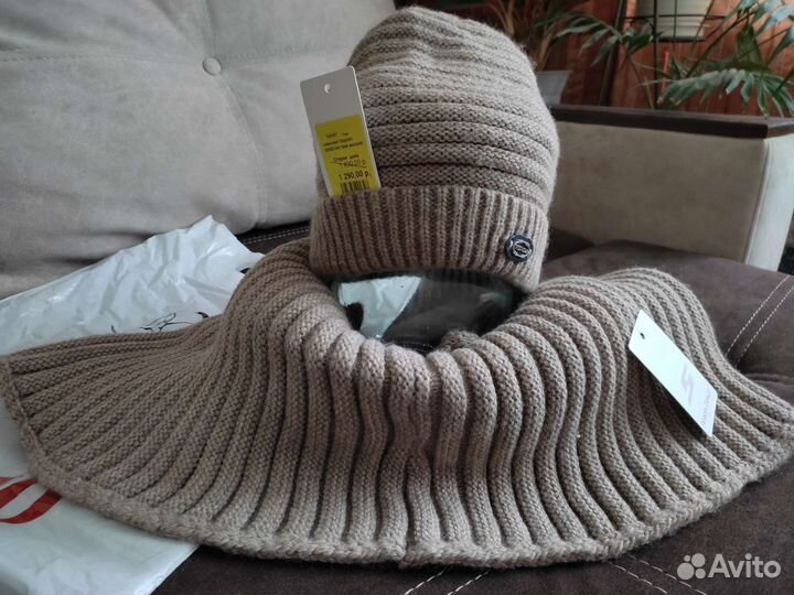 Комплект шапка и снуд новые