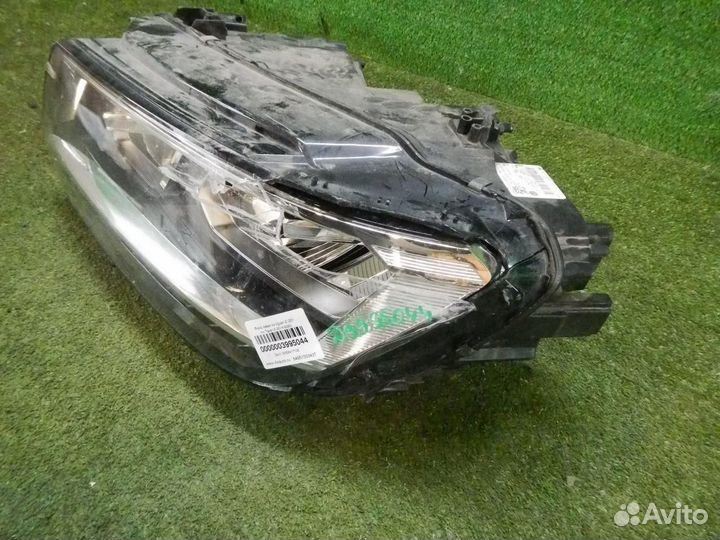 Фара левая Volkswagen Tiguan