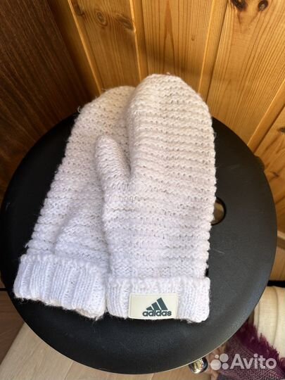 Варежки adidas белые