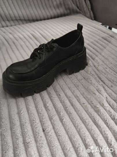 Лоферы женские