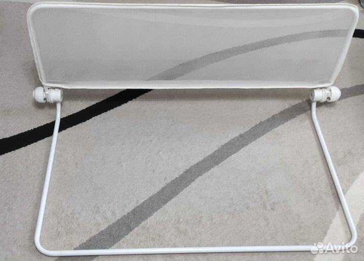 Защитный барьер для кровати