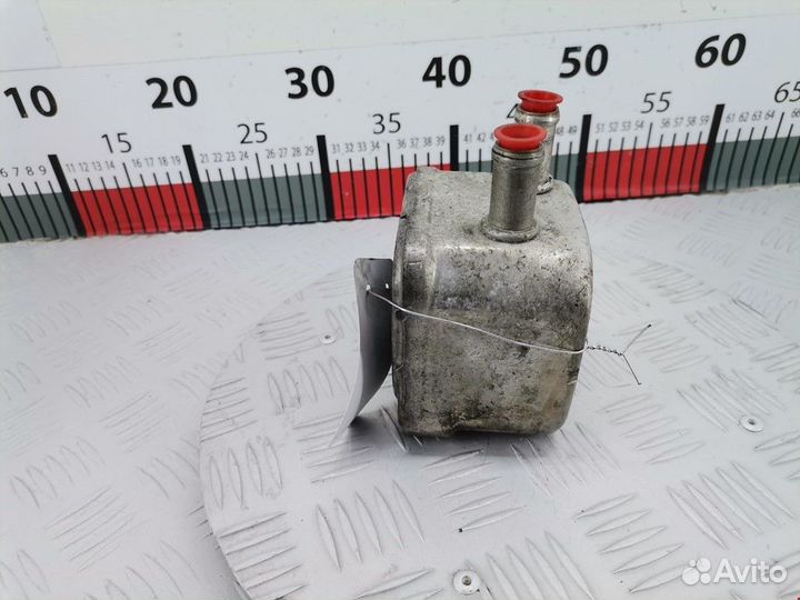 Теплообменник масляного фильтра Volkswagen Passat