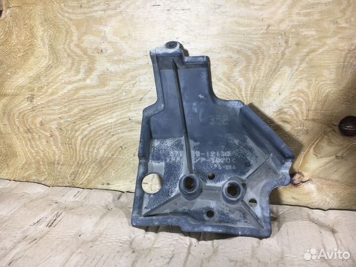 Защита днища Toyota Prius III (2009—2011)