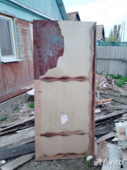 Железная дверь