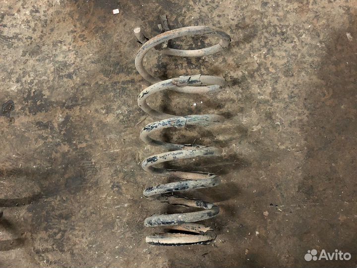 Hyundai accent пружина задняя