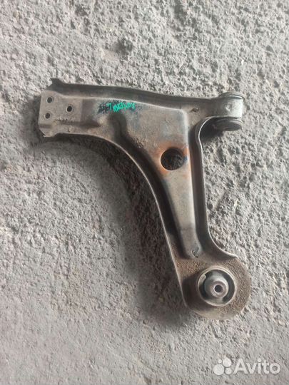 Рычаг подвески передний левый Chevrolet Lacetti