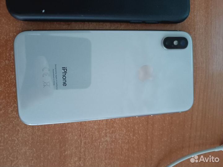 iPhone X, 64 ГБ