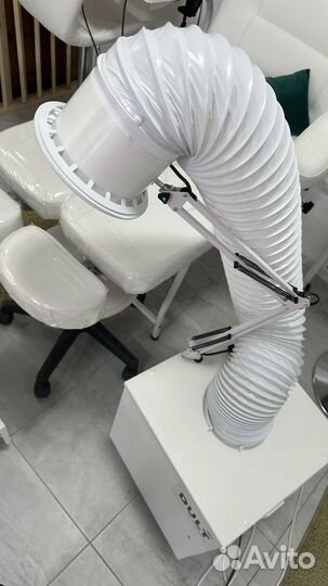 Вытяжка для педикюра Dult