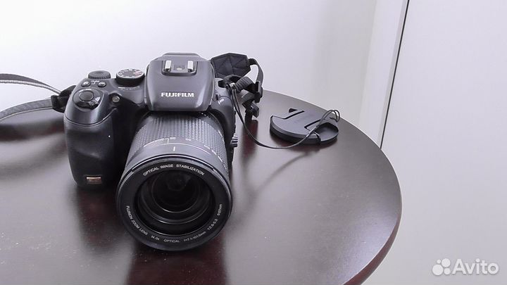 Цифровой фотоаппарат fujifilm S200 EXR