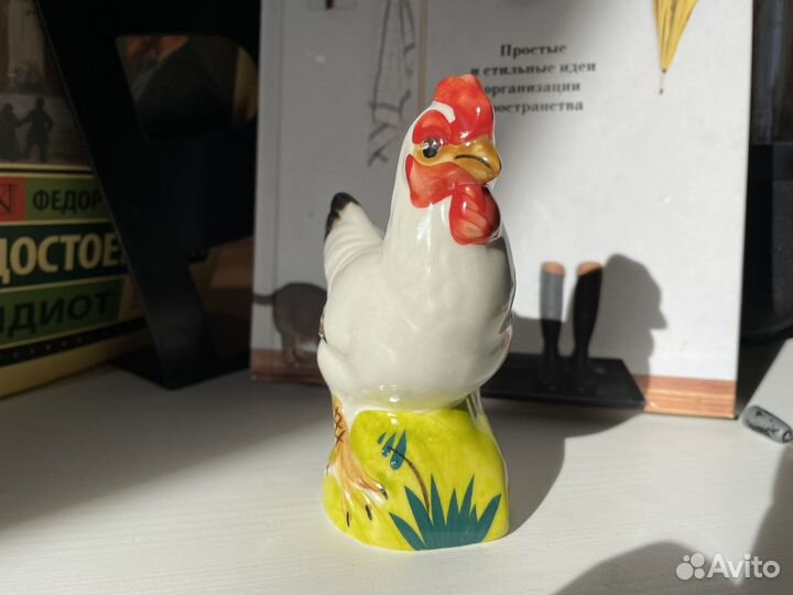 Статуэтка курочка
